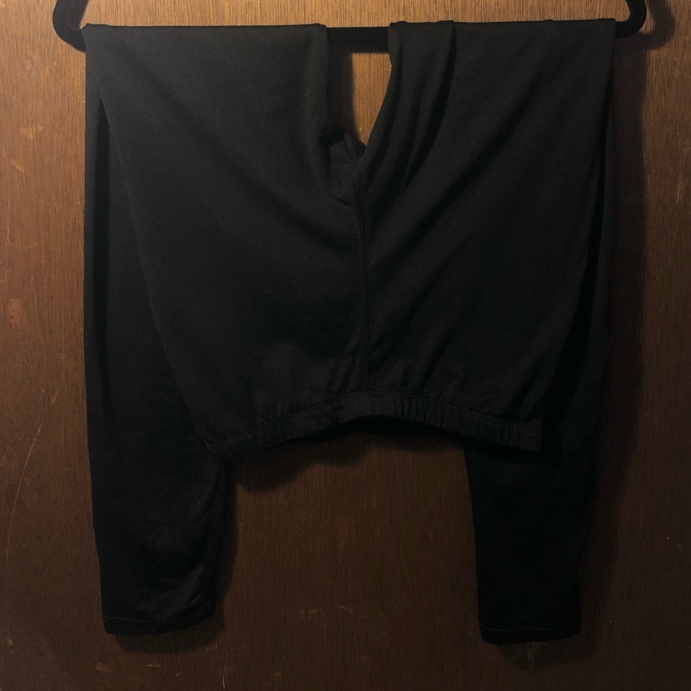 Black stretchy leggings